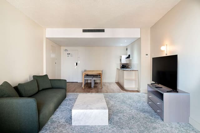 KING JUNIOR SUITE WITH HARBOUR VIEW