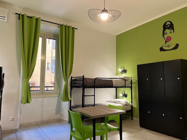 Shared Dormitory, Multiple Bedrooms
