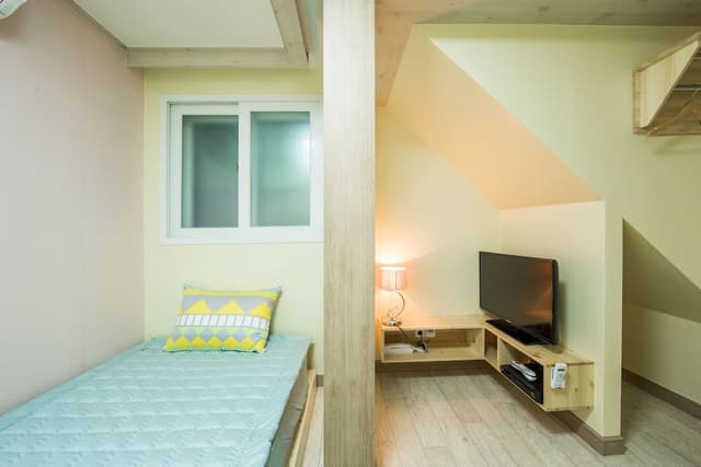 Economy Single Room