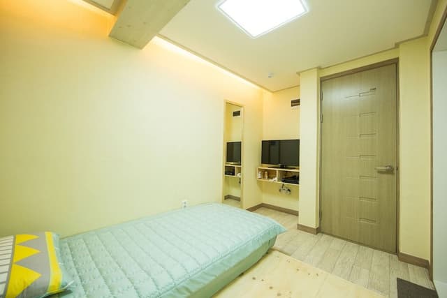 Economy Single Room