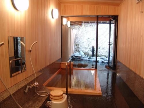 กังบายาชิ โฮเต็ล เซ็นจูคาคุ (Kanbayashi Hotel Senjukaku)3