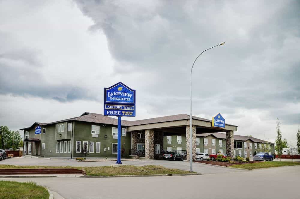 Lakeview Inn & Suites - Edson Airport West