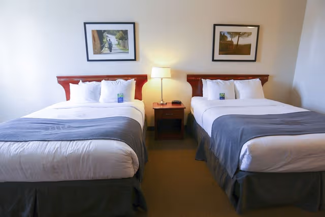 Deluxe Double Room, 2 Queen Beds, Kitchenette