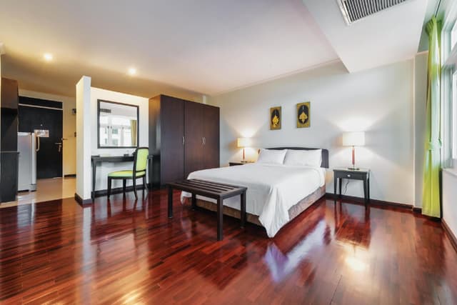 Deluxe One Bed