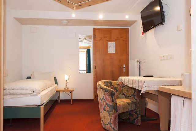 Standard Single Room