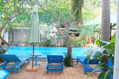 Twin Room with Pool View