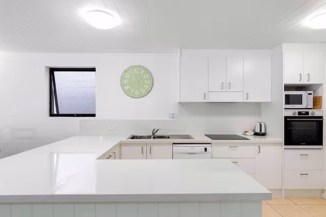 Apartment, 2 Bedrooms, Pool View (Unit 5)