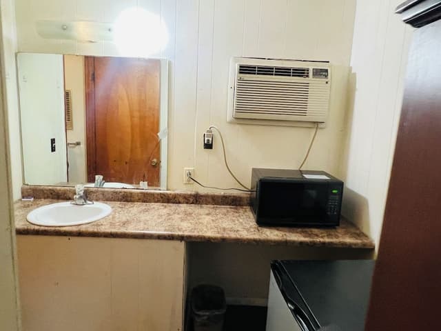 Room, 1 King Bed, Non Smoking