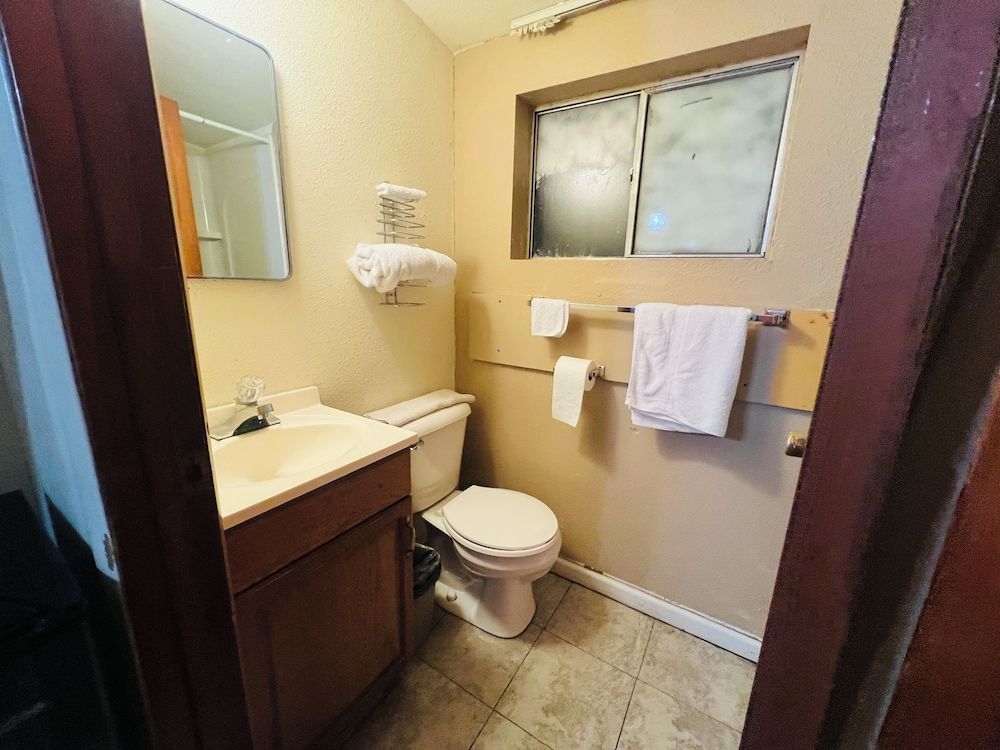Sparta Motel4