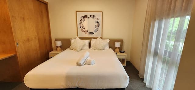 Deluxe Two-Bedroom Apartment