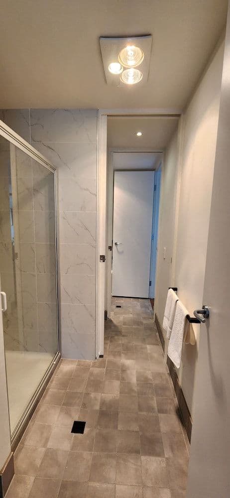 Deluxe Two-Bedroom Apartment