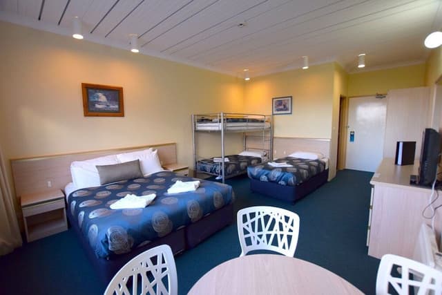 Ground Floor Deluxe Family (5 people)