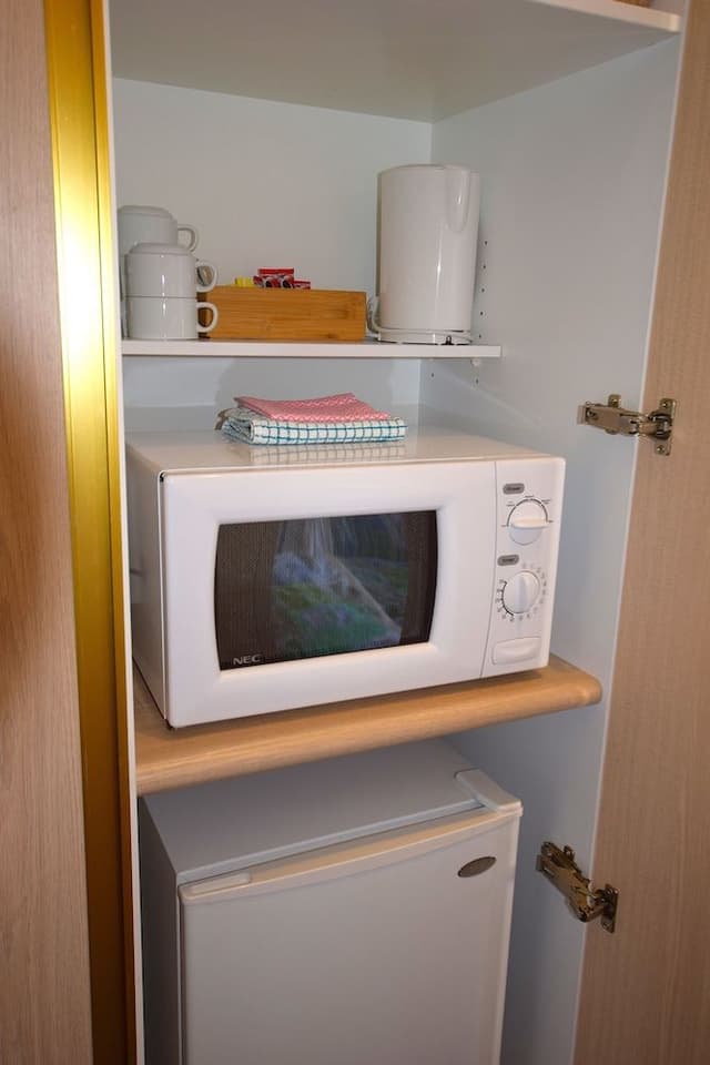 Deluxe Upper Level Lake View (5 People)