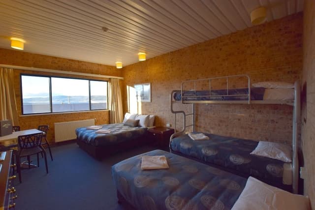 Ground Floor Deluxe Family (5 people)