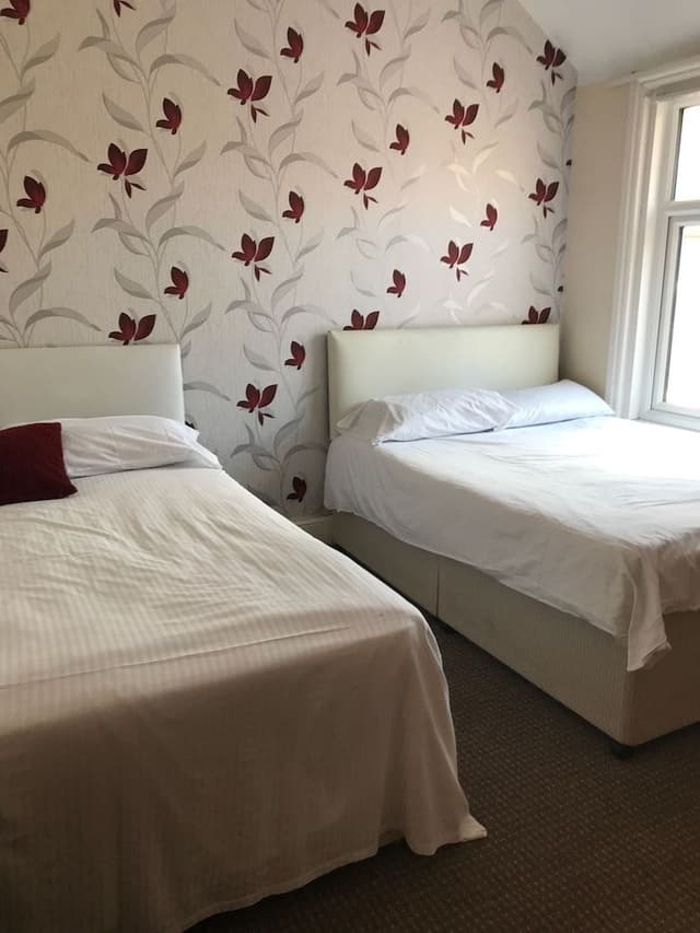 Family Room (2 Adults and 3 Children)