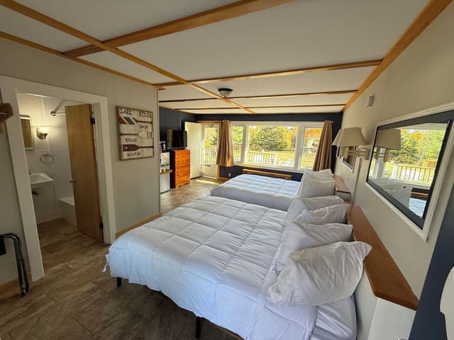 Double Room, 2 Queen Beds, Refrigerator & Microwave, Park View
