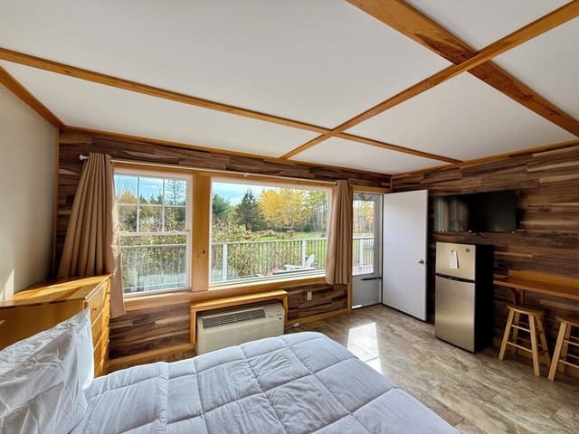Double Room, 2 Queen Beds, Refrigerator & Microwave, Park View