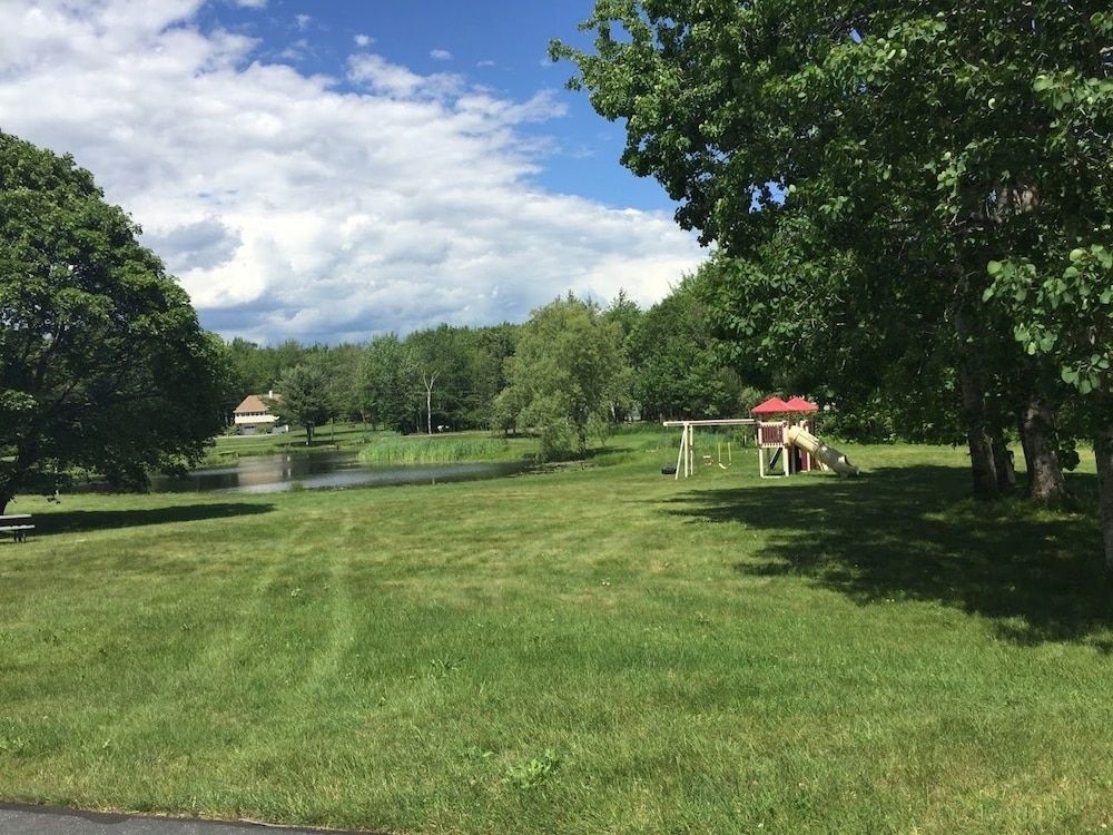 Eden Village Motel and Cottages3
