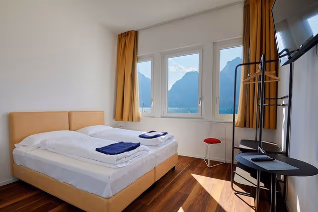Classic Double or Twin Room, 1 Queen Bed, Lake View