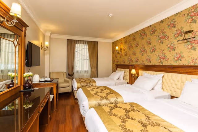 Triple Room