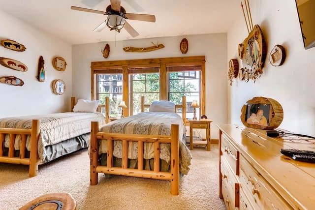 Townhome, 5 Bedrooms