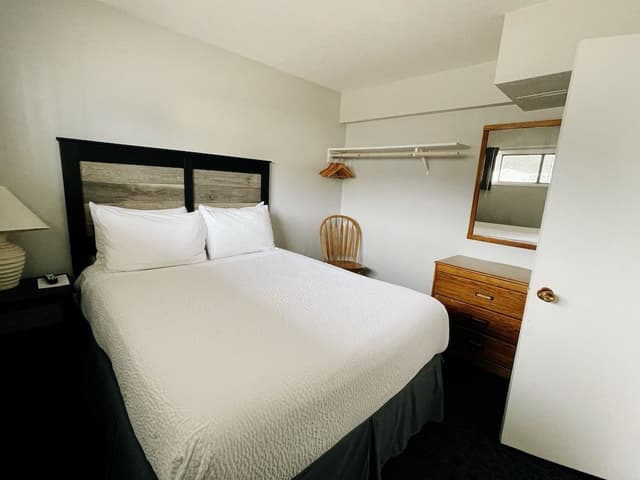 Standard Room, 2 Queen Beds, Kitchen (First Floor)