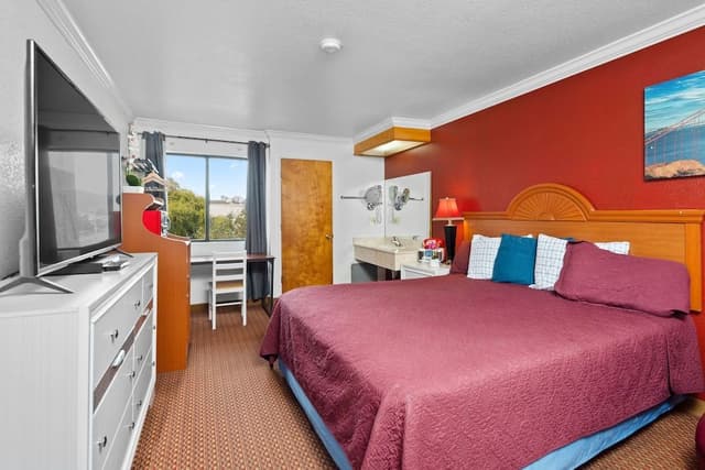 Standard Room, 1 King Bed, Non Smoking