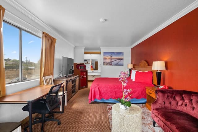 Standard Room, 1 King Bed, Non Smoking