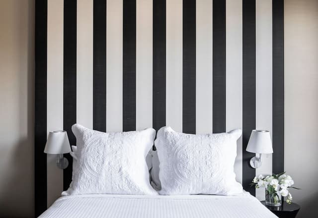 Heritage Room - Queen Bed - Includes Historic Werribee Mansion Tour, Breakfast and Parking