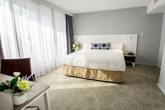 Junior Room, 1 King Bed, Balcony