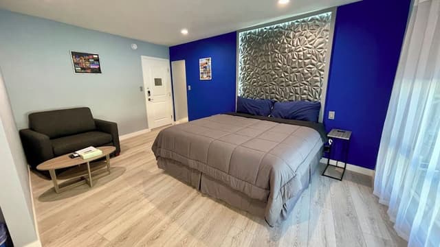 Deluxe Studio, 1 King Bed with Sofa bed, Non Smoking, Kitchen