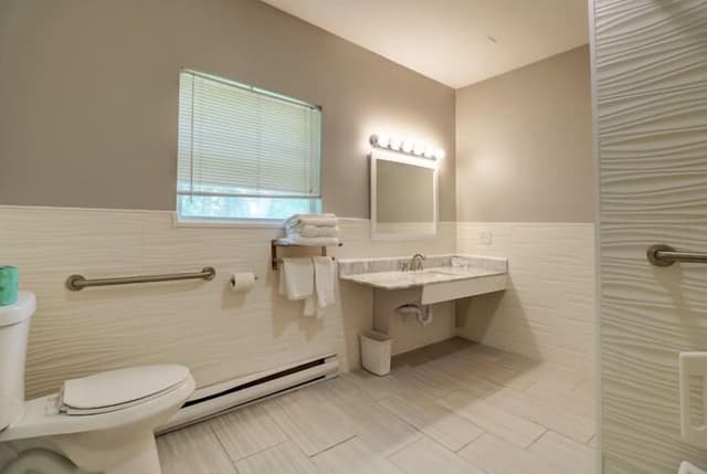 Room, 2 Queen Bed (Handicap Accessible)