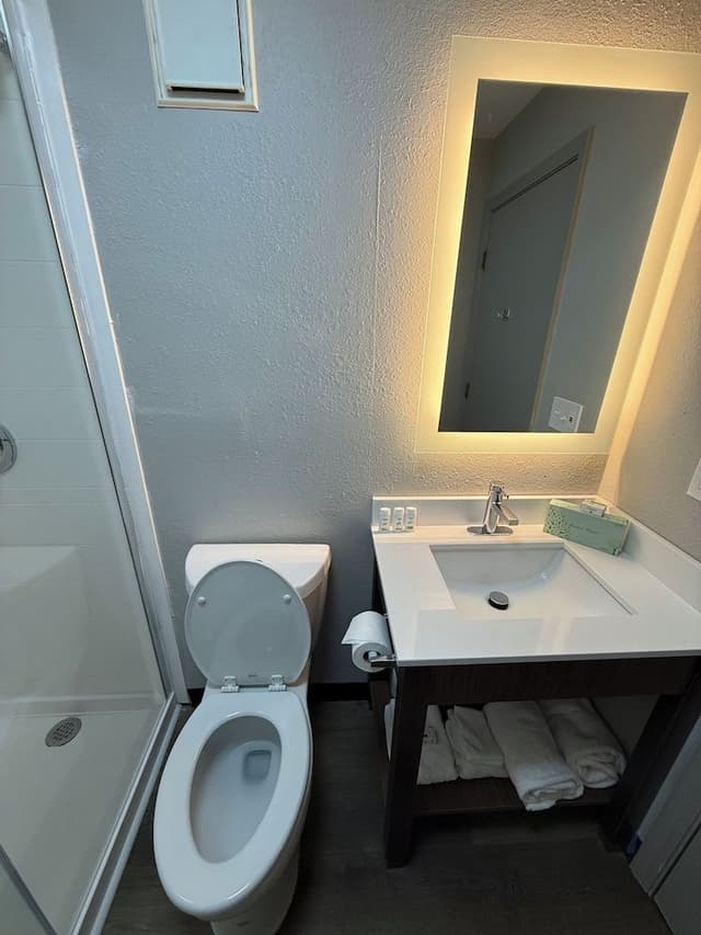 Deluxe Studio