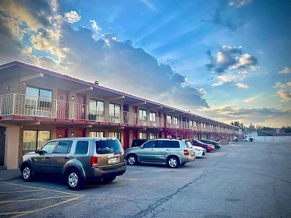Parkway Inn