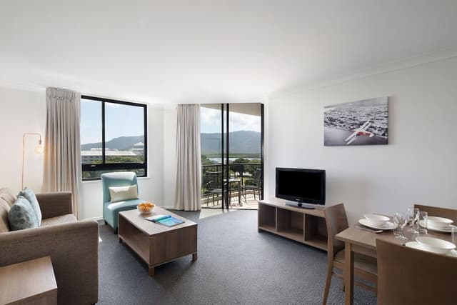 Room, 1 Bedroom (Esplanade View)