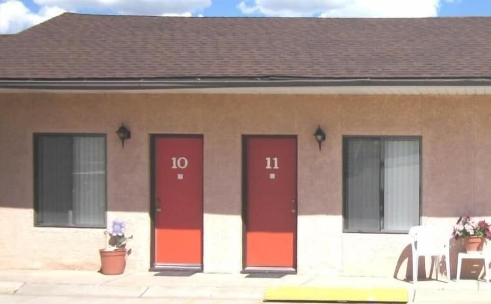 Color Country Motel1
