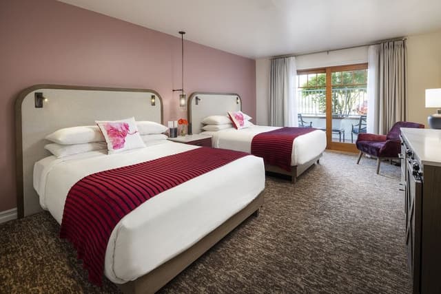 Suite, Multiple Beds