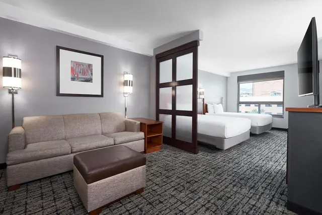 Room, 2 Queen Beds, Accessible, Bathtub
