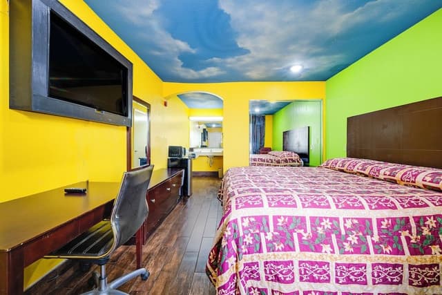 King Bed Accessible Non-Smoking