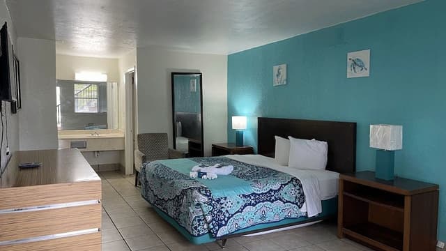 Economy Room