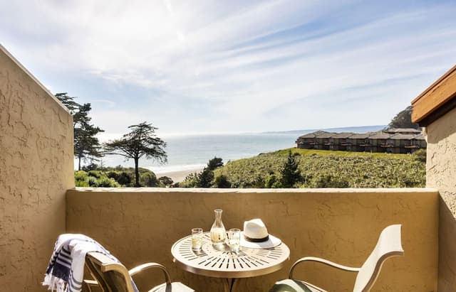 Studio, 1 King Bed, Ocean View (Studio-Ocean View)
