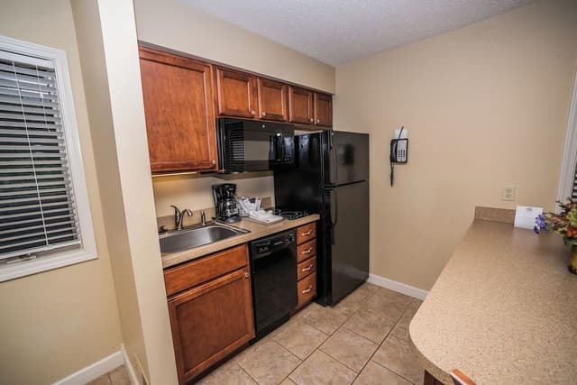 Room, 1 Queen Bed with Sofa bed, Kitchen, Beachside (Shores One Bedroom Condo)