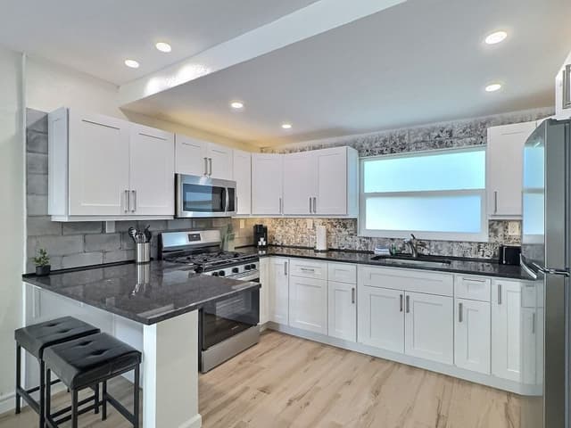 Condo (Bahama)