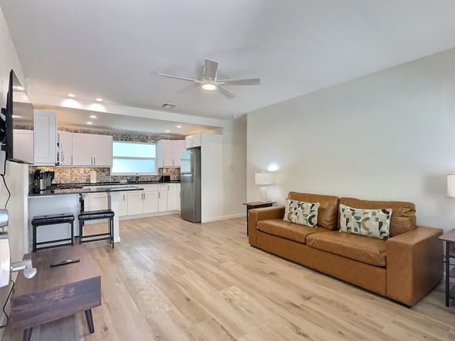 Condo (Bahama)