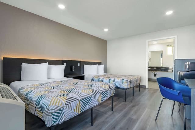 Standard Room, 2 Double Beds, Accessible, Non Smoking