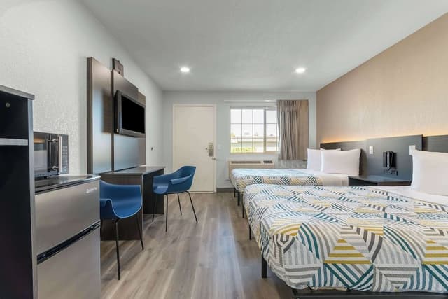 Standard Room, 2 Double Beds, Accessible, Non Smoking