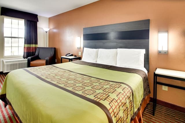 Standard Room, 1 King Bed, Smoking