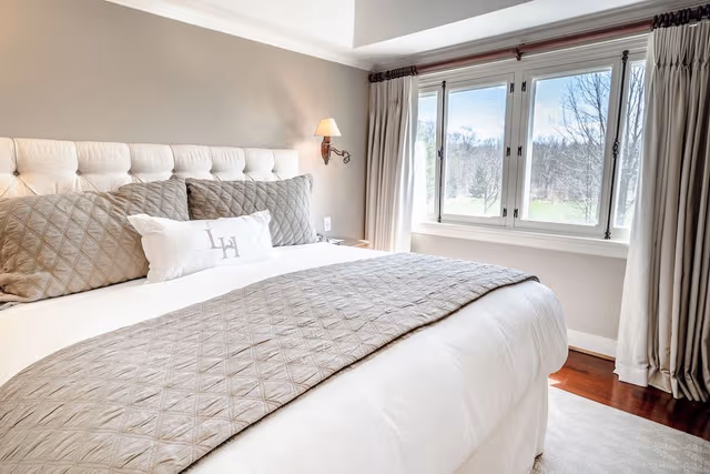 Suite (Orchard & Pine)