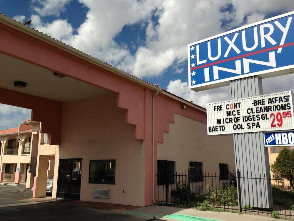 Luxury Inn Luxury Inn