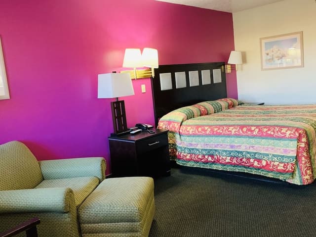 Standard Room, 1 King Bed, Non Smoking